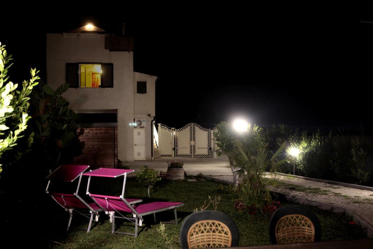 Villa Salerno casa indipendente con giardino zona Magazeno Pontecagnano Esterno foto